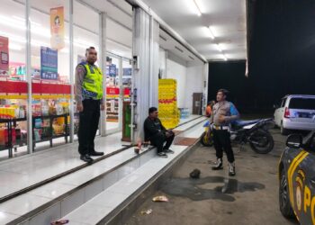 Polsek Sukalarang Lakukan Patorli Rutin Untuk Jaga Keamanan dan Dialogis Masyarakat