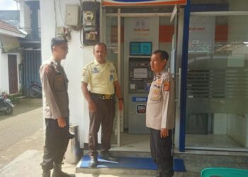 Patroli Siang Hari Menyambangi Objek Objek Vital Di Wilayah Hukum Polsek Sukalarang