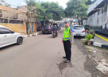 Jadi Rutinitas Polsek Baros Laksanakan Pengamanan Ibadah Gereja Pada Minggu Pagi