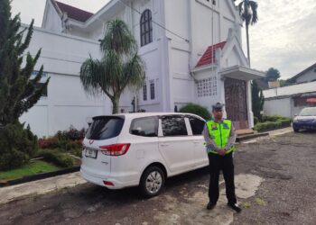 Pengamanan Gereja sebagai salah satu elayanan Kepolisian dalam Menjaga Kamtibmas di wilayah Polsek Baros