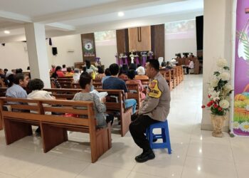 Upaya Mendengar Langsung Keluhan dari Masyarakat, Polsek Cisaat Gelar Kegiatan Minggu Kasih