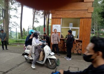 Personil Polsek kadudampit Laksanakan Giat Patroli di Tempat Wisata Situgunung