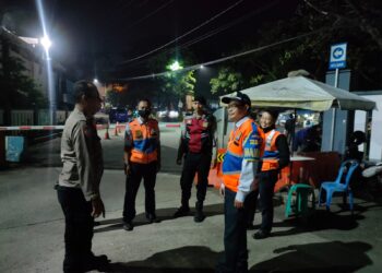 Bhabinkamtibmas Polsek Baros. Sambang Obyek Vital Terminal Baros Antisipasi Gangguan Kamtibmas