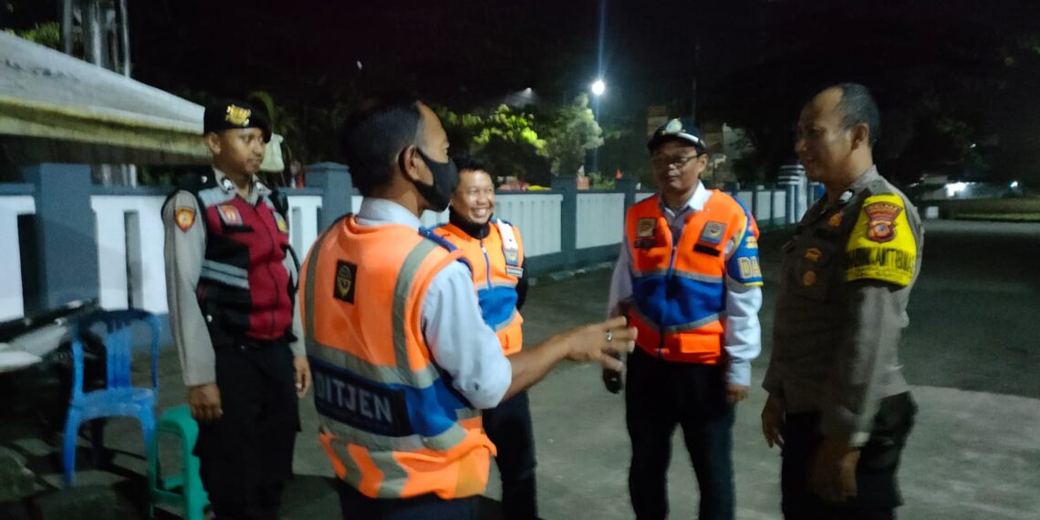 Polsek Baros Laksanakan Giat Silaturahmi dan Dialogis dengan Petugas Piket Terminal