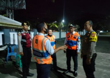 Polsek Baros Laksanakan Giat Silaturahmi dan Dialogis dengan Petugas Piket Terminal