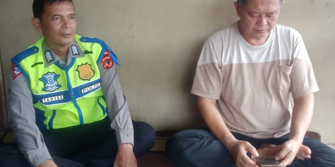 Kegiatan Polisi RW Sukalarang dijadikan Momen keakraban Antara Polisi dan Masyarakat melalui Sambang Warga