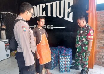 Sinergitas TNI – POLRI, Bhabinsa Bersama Bhabinkamtibmas Polsek Cibeureum Laksanakan Giat Pemantauan wilayah