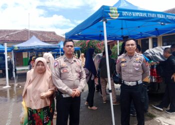 Polsek Baros Laksanakan Giat Pengamanan Bazar Pasar Murah