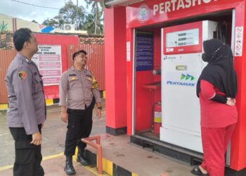 Demi Wujudkan Kamtibmas yang Aman dan Kondusif, Anggota Polsek Sukalarang Lakukan Patroli Dialogis di SPBU
