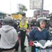 Antisipasi Kemacetan Pagi, Unit Lantas Polsek Sukalarang Melaksanakan Gatur Lalin Saat Jam Masuk Karyawan