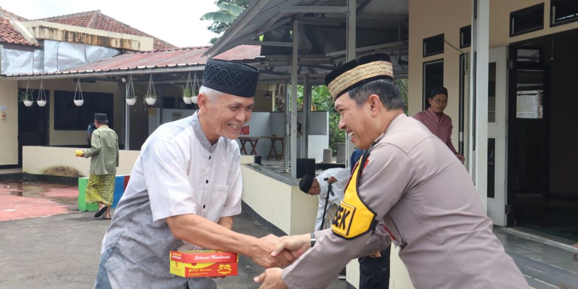 Perkuat Jalinan Komunikasi, Polres Sukabumi Kota Kembali Lakukan Jum’at Berkah