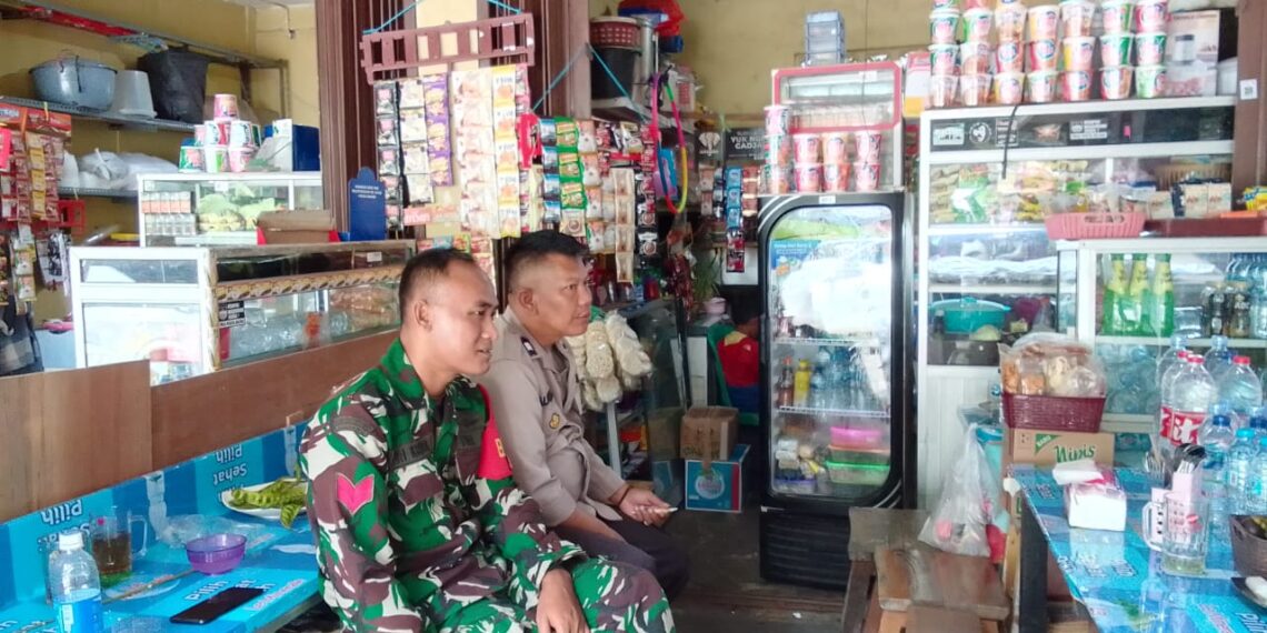 Sinergritas TNI-POLRI Bhabinkamtibmas Lebih Dekat dengan Desa Binaan pada Giat Sambang