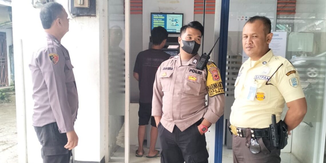 Patroli Siang Hari Menyambangi Objek Objek Vital Di Wilayah Hukum Polsek Sukalarang