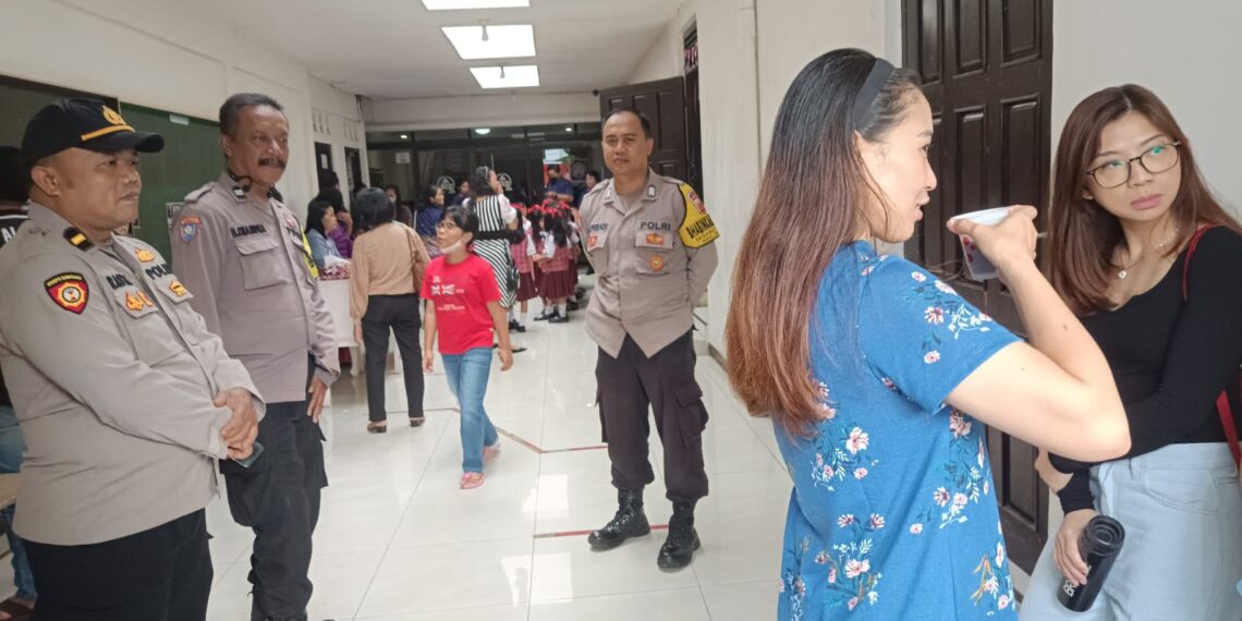 Beri Pelayanan Prima, Polsek Cisaat Sukabumi Gelar Minggu Kasih dan Amankan Kebaktian Rutin