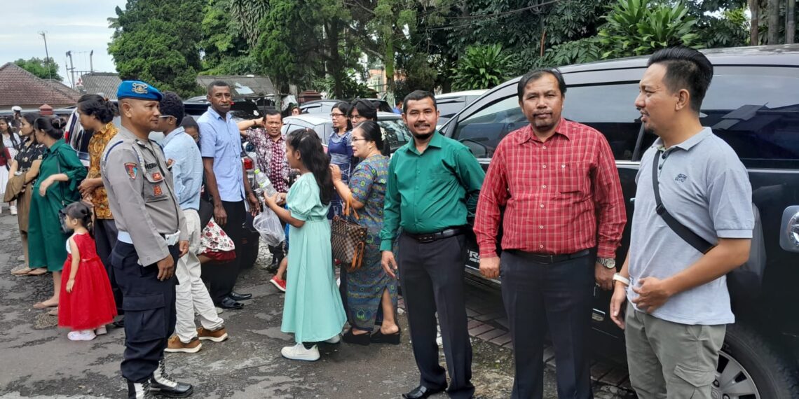 Beri Pelayanan Prima, Polsek Warudoyong Sukabumi Gelar Minggu Kasih dan Amankan Kebaktian Rutin