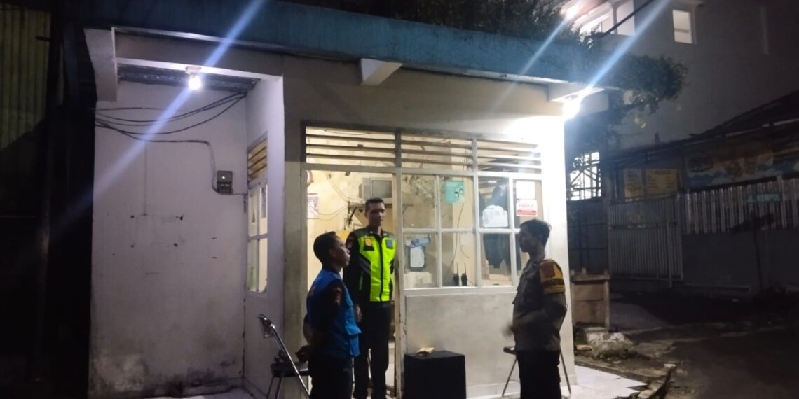 Patroli Malam: Kapolsek Citamiang Cegah Gangguan Kamtibmas di Kota Sukabumi
