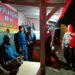 Bhabinkamtibmas Laksanakan Giat Ronda Malam Untuk Kontrol Warga