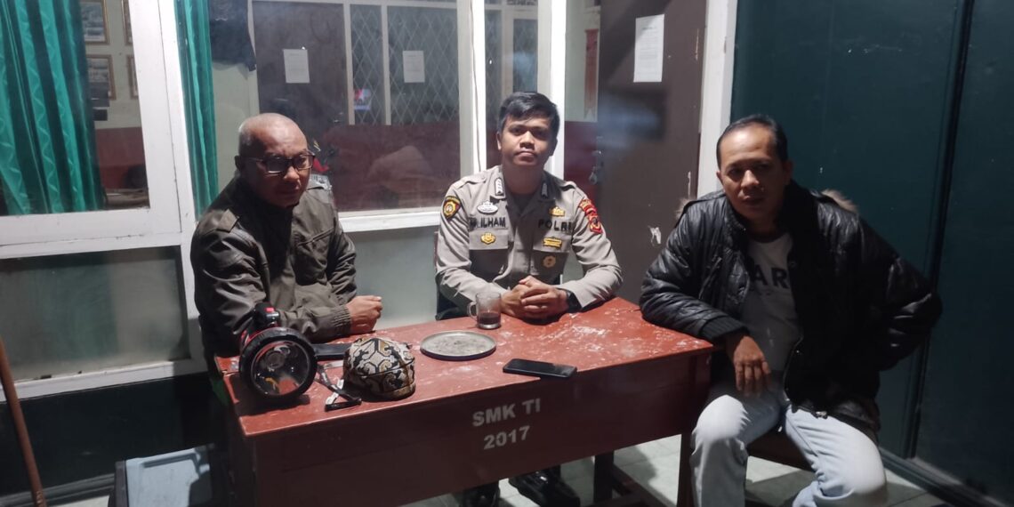Cegah gangguan Kamtibmas Kanit Reskrim Pimpin giat patroli malam hari