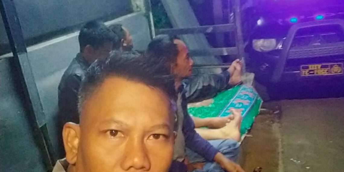 Antisipasi Gukamtibmas Bhabinkamtibmas Polsek Kadudampit Sambang Pos Kamling