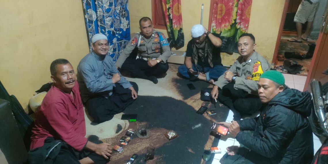 Kunjungi Warga Binaan, Bhabinkamtibmas Polsek Kebonpedes Berikan Imbauan Kamtibmas Antisipasi Kriminalitas