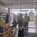 Sampaikan Himbauan Kamtibmas Kepada Karyawan Minimarket saat Patroli Siang