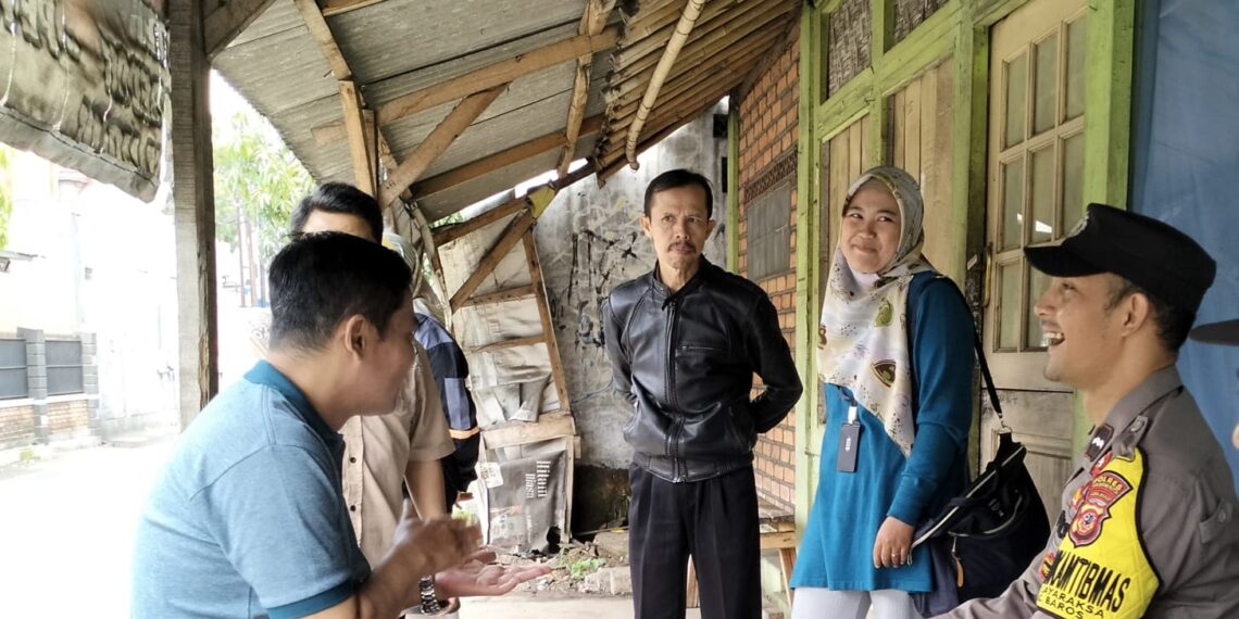 Dalam menjaga Kamtibmas. Bhabinkamtibmas Kelurahan Jayaraksa sambang warga masyarakat sudajaya