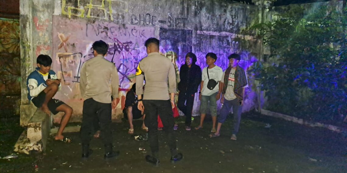 Antisipasi Terjadinya Gangguan Kamtibmas Polsek Citamiang Gelar Patroli KRYD