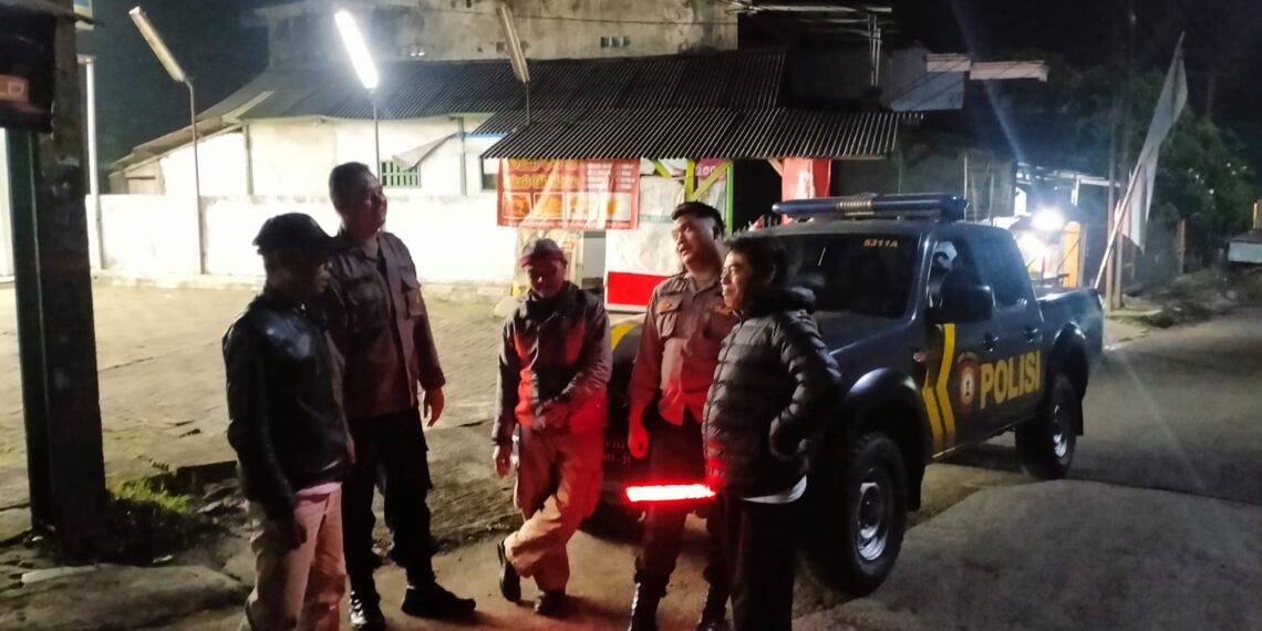Tingkatkan Kinerja: Patroli Sahur Polsek Sukalarang di Bulan Ramadhan