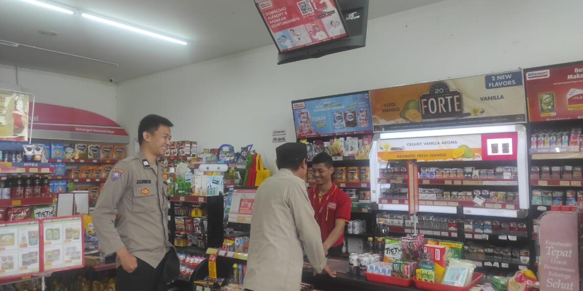 Patroli Siang Hari Menyambangi Objek Objek Vital Di Wilayah Hukum Polsek Sukalarang