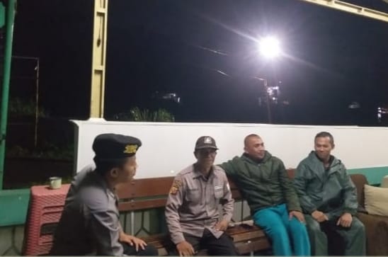 Polsek Gunungpuyuh: Patroli Sebelum Sahur untuk Kedamaian Ramadhan