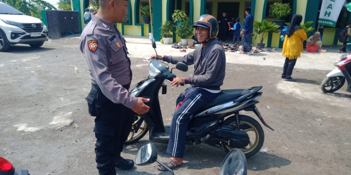 Unit Samapta Laksanakan Patroli Dialogis Siang hari dan Berikan Imbauan Kamtibmas