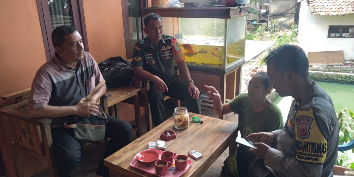 Sinergitas TNI – POLRI, Bhabinsa Bersama Bhabinkamtibmas Polsek Cibeureum Laksanakan Giat Pemantauan wilayah