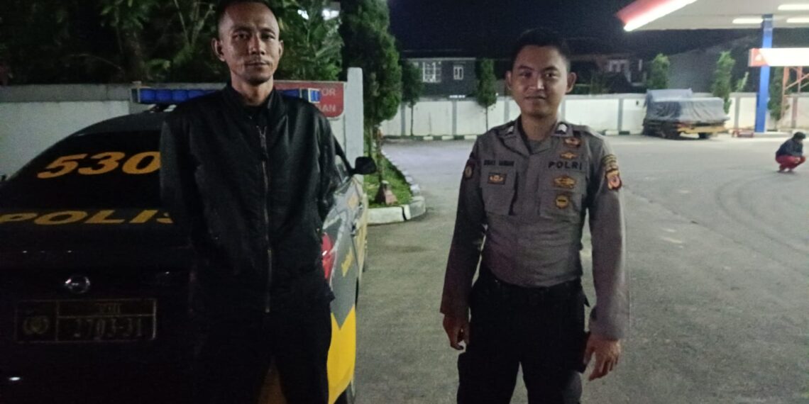 Polsek Cisaat laksanakan PAS SAHUR ( Patroli Sahur )  bangunkan warga menjelang Sahur