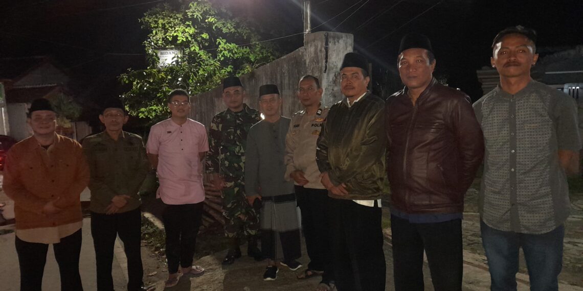 Safari Ramadhan Plt Walikota Sukabumi Kota TNI POLRI bersinegritas Taraweh keliling (Tarling) di Masjid Darussalam Cikeong Baros
