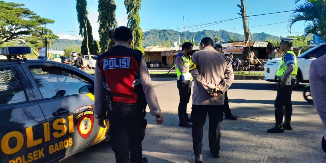 Tingkatkan Kondusifitas Polsek baros sebar Personil Sore Hari Laksanakan Polisi Ngabuburit Menjelang Buka Puasa