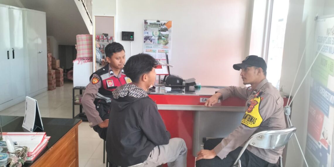 Gelar KRYD Patroli QR 5305 A. Polsek Baros Antisipasi Gangguan Kamtibmas Akhir Pekan