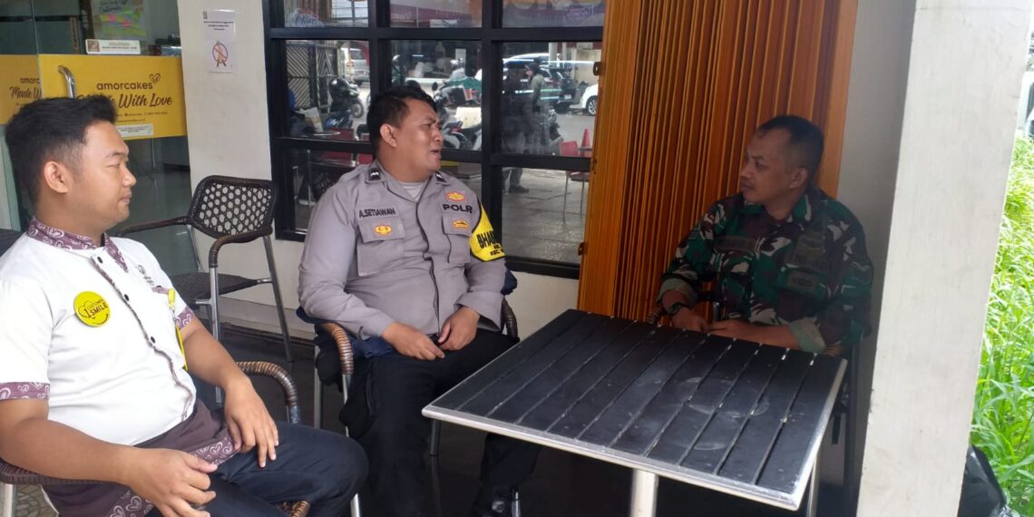 Sambangi Warga Polisi di Kota Sukabumi Sampaikan Imbauan Kamtibmas