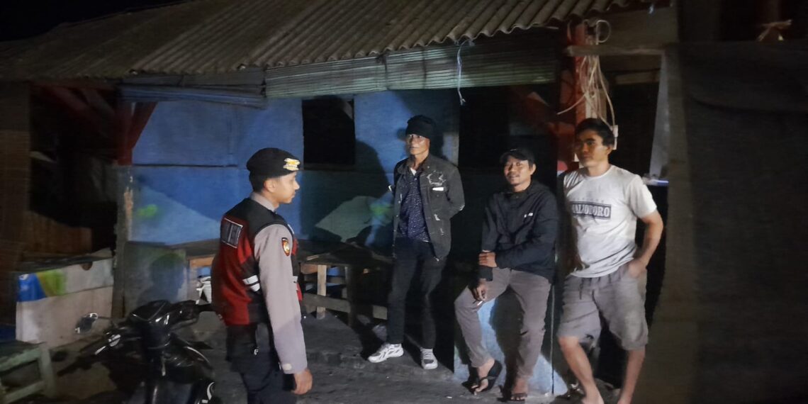 Patroli QR 5305 A Efektifkan PAM Swakarsa yang Harmonis  dengan Petugas Siskamling Cipeujeuh Baros