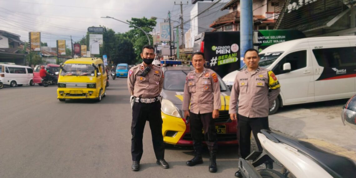 Jelang Buka Puasa, Polsek Cikole Laksanakan Giat Pemantauan Wilayah