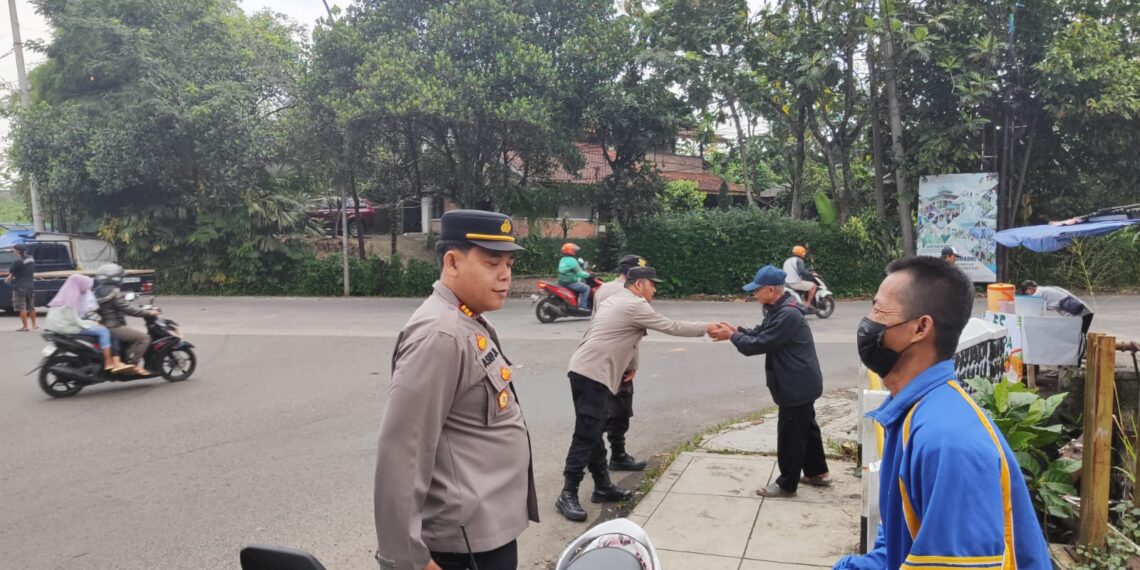 Jelang Buka Puasa, “Pas Buka” Polsek Sukalarang Laksanakan Patroli Cipta Kondisi Antisipasi Gangguan Kamtibmas