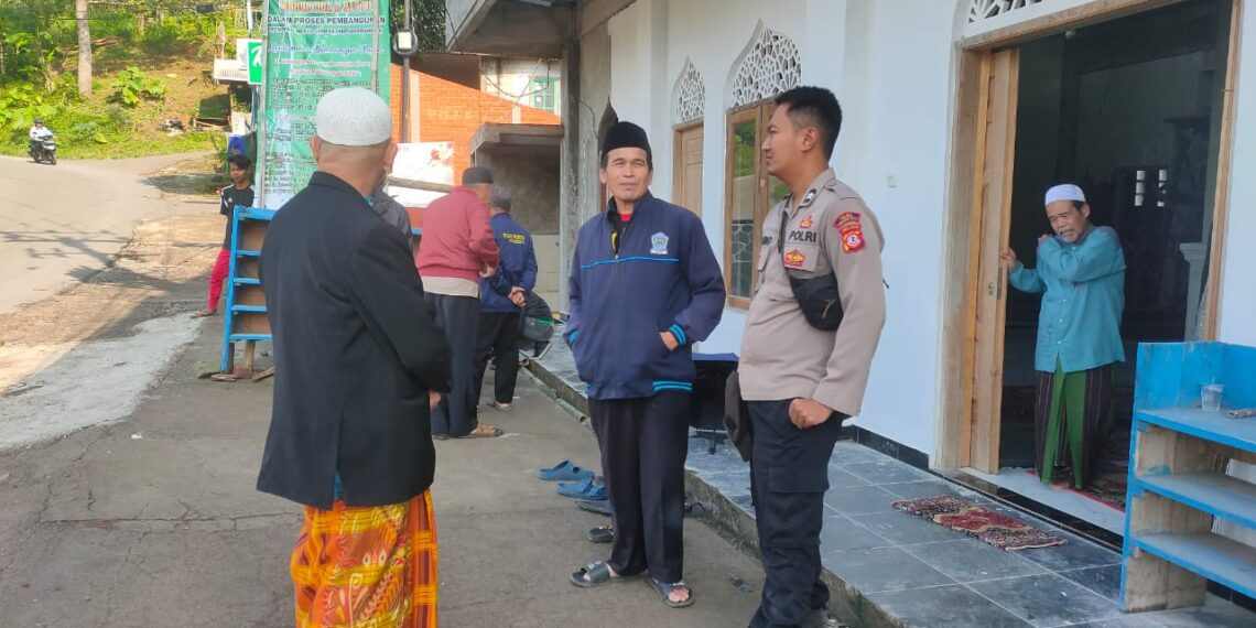 Ciptakan Keamanan Lingkungan: Bhabinkamtibmas Polsek Sukabumi Laksanakan Kegiatan Dialogis
