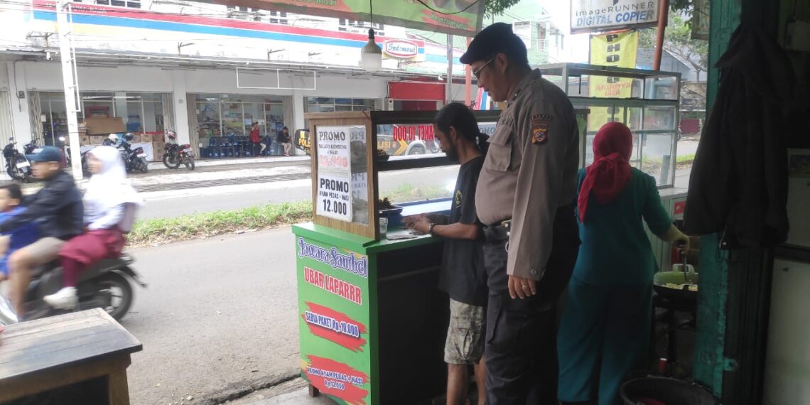 Jelang Buka Puasa, Polsek Kebonpedes Intensif Patroli Kepolisian