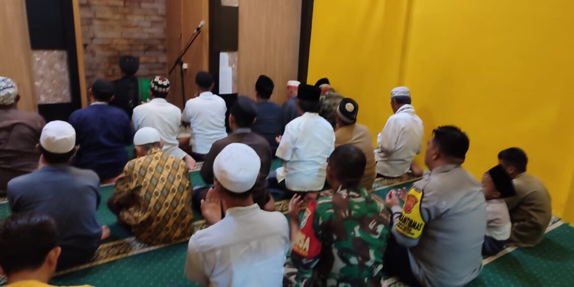 TRANSIT (Tarawih Antar Masigit) Polsek Warudoyong