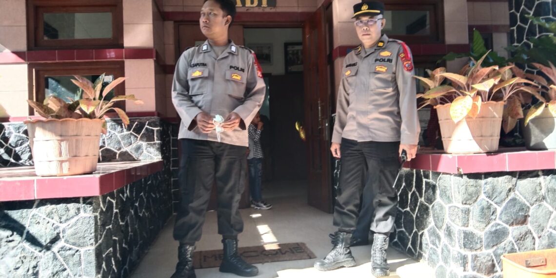 Pam Gereja, Sudah Menjadi Rutinitas Anggota Polsek Warudoyong