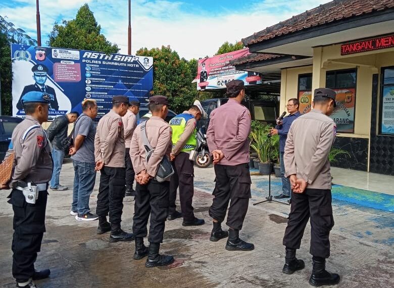 Pimpin Apel Pagi, Kapolsek Sukalarang Berikan Arahan Tentang Pentingnya Kedisiplinan