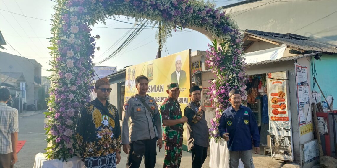 Bhabinkamtibmas Polsek Sukabumi Pantau Peresmian Jalan Perbawati