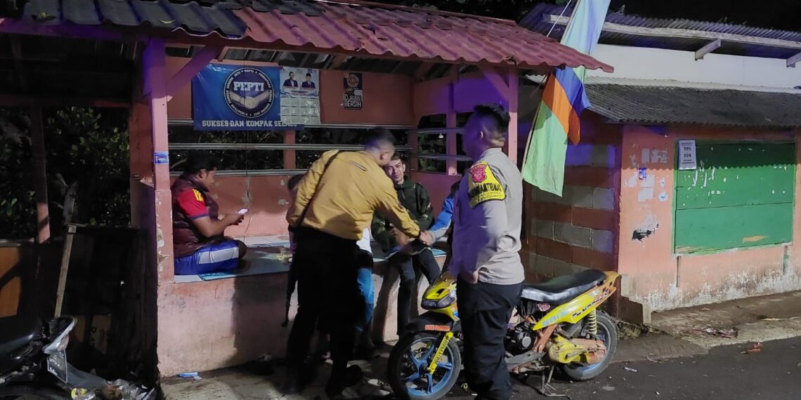 Antisipasi Gukamtibmas Bhabinkamtibmas Polsek Kadudampit Sambang Pos Kamling