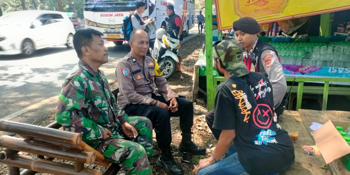 TNI – POLRI Bersinergi Bangun Harkamtibmas Bersama Warga