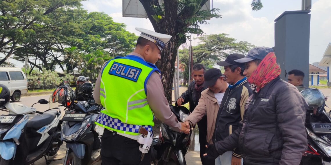 Unit Lantas Polsek Baros Laksanakan Giat Sosialisasi dan Penegakan Hukum