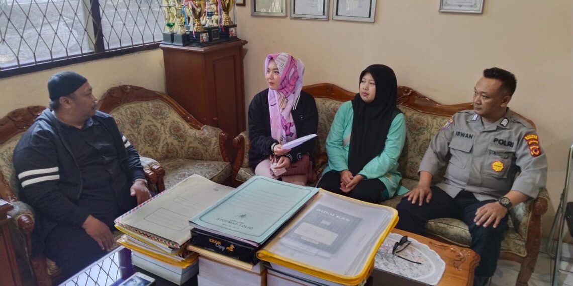 Bhabinkamtibmas Polsek Cikole Laksanakan Giat Sosialisasi Pemberantasan Sarang Nyamuk
